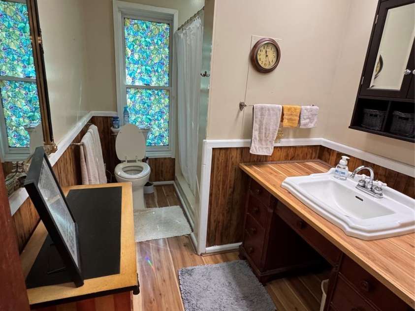 488 Hemlock Loop, Newland, NC 28657.  MLS# CAR4422923, YatesRealty ID 49875. 
