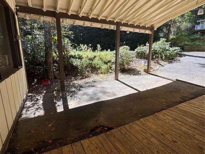 488 Hemlock Loop, Newland, NC 28657.  MLS# CAR4422923, YatesRealty ID 49875. 