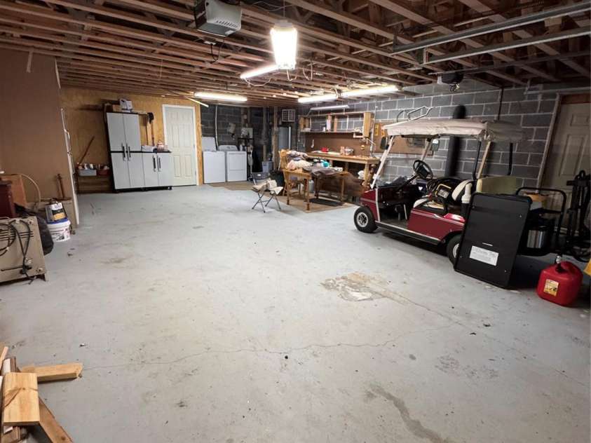 488 Hemlock Loop, Newland, NC 28657.  MLS# CAR4422923, YatesRealty ID 49875. 