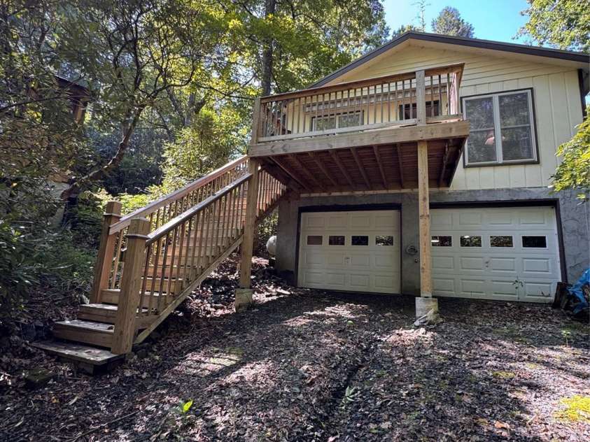 488 Hemlock Loop, Newland, NC 28657.  MLS# CAR4422923, YatesRealty ID 49875. 