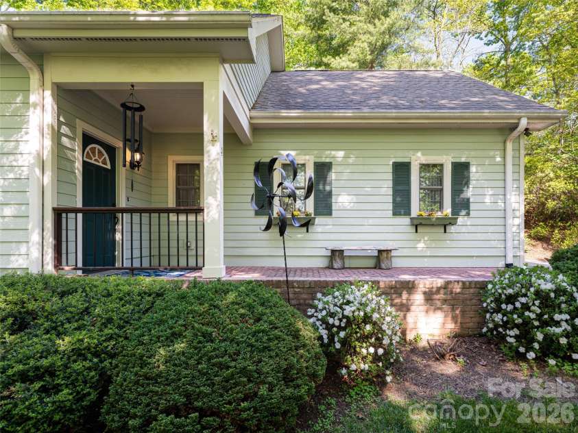 4 Dogwood Glen Circle, Etowah, NC 28729.  MLS# CAR4423039, YatesRealty ID 49877. 
