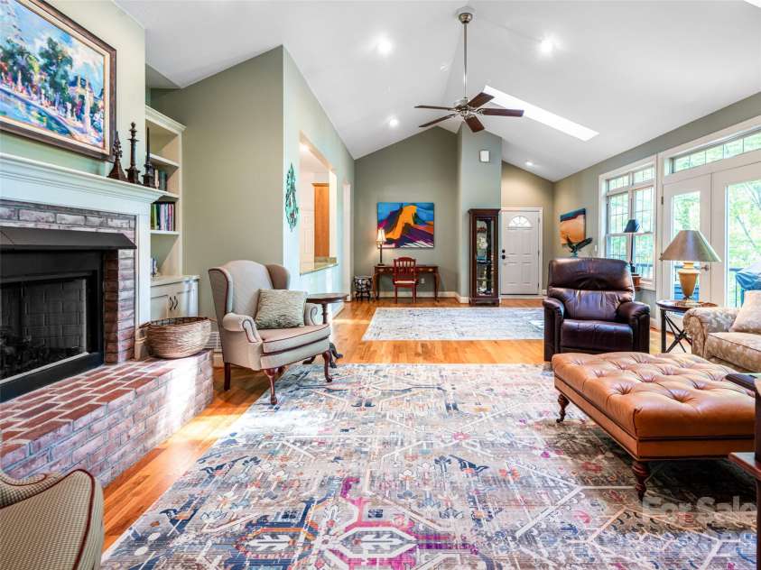 4 Dogwood Glen Circle, Etowah, NC 28729.  MLS# CAR4423039, YatesRealty ID 49877. 