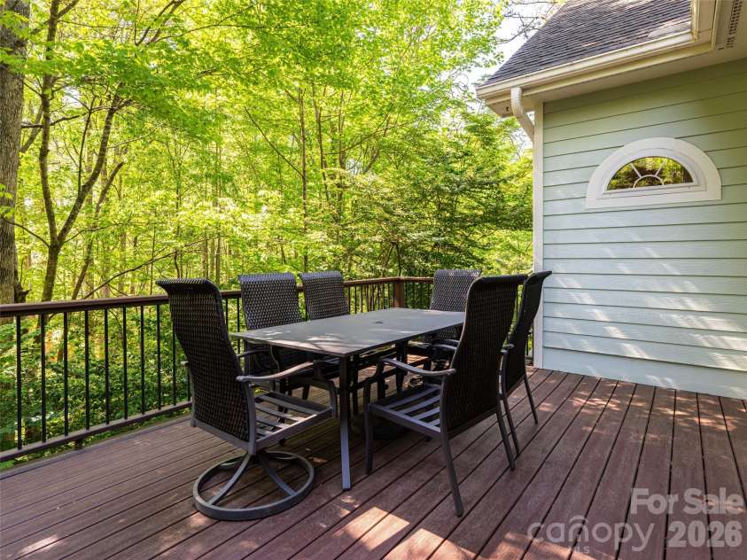 4 Dogwood Glen Circle, Etowah, NC 28729.  MLS# CAR4423039, YatesRealty ID 49877. 