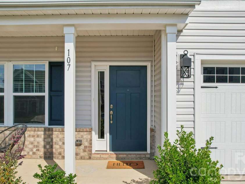 107 Mooring Drive, Statesville, NC 28677.  MLS# CAR4422661, YatesRealty ID 49878. 