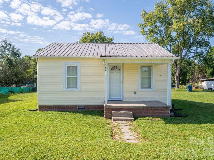 3643 Icard Rhodhiss Road, Connelly Springs, NC 28612.  MLS# CAR4422931, YatesRealty ID 49879. 