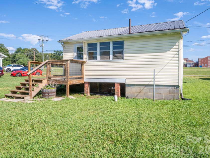 3643 Icard Rhodhiss Road, Connelly Springs, NC 28612.  MLS# CAR4422931, YatesRealty ID 49879. 