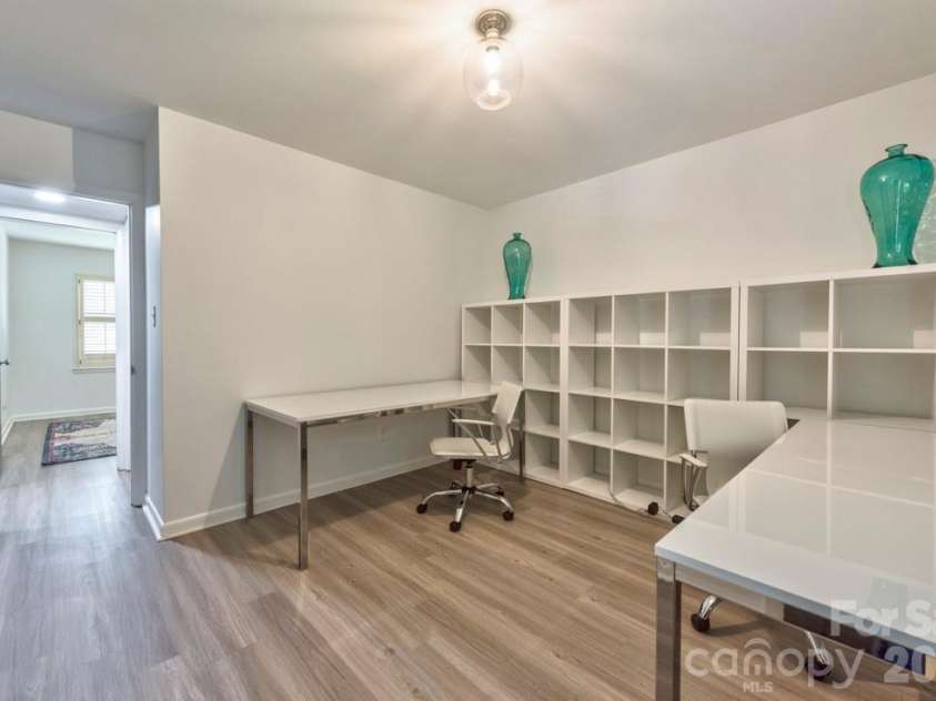 4604 Coronado Drive, Charlotte, NC 28212.  MLS# CAR4421461, YatesRealty ID 49880. 