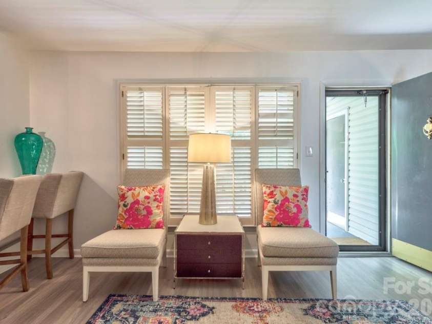 4604 Coronado Drive, Charlotte, NC 28212.  MLS# CAR4421461, YatesRealty ID 49880. 