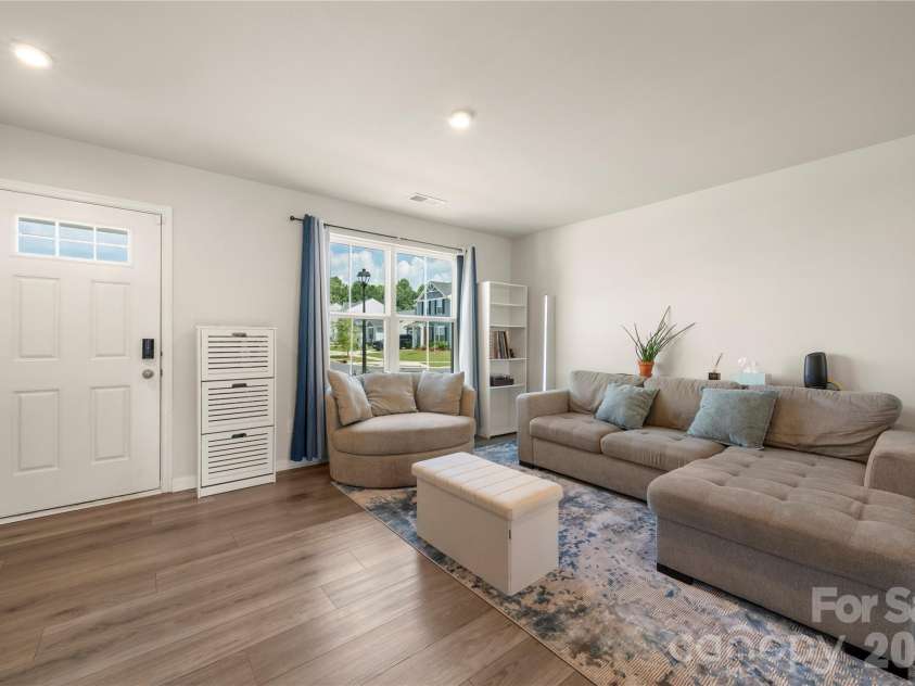 4101 Wild Ridge Drive, Charlotte, NC 28215.  MLS# CAR4422271, YatesRealty ID 49883. 
