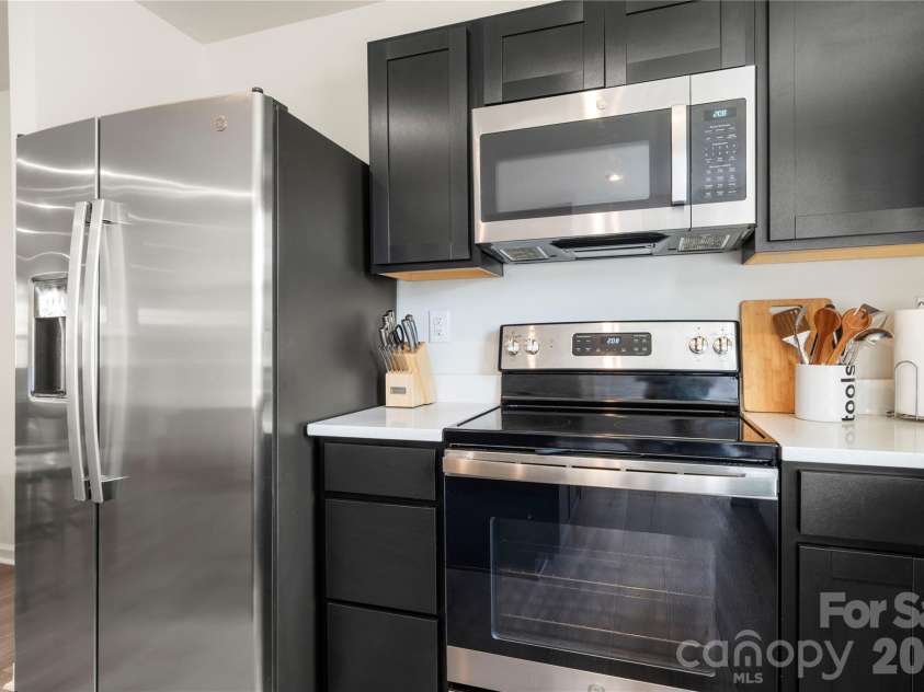 4101 Wild Ridge Drive, Charlotte, NC 28215.  MLS# CAR4422271, YatesRealty ID 49883. 