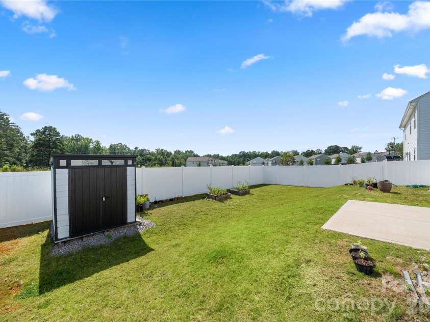 4101 Wild Ridge Drive, Charlotte, NC 28215.  MLS# CAR4422271, YatesRealty ID 49883. 