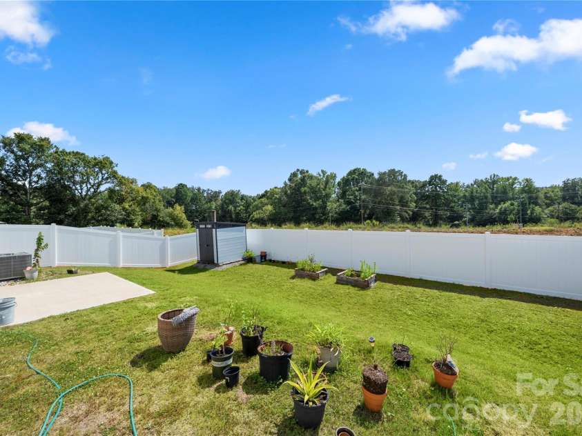 4101 Wild Ridge Drive, Charlotte, NC 28215.  MLS# CAR4422271, YatesRealty ID 49883. 