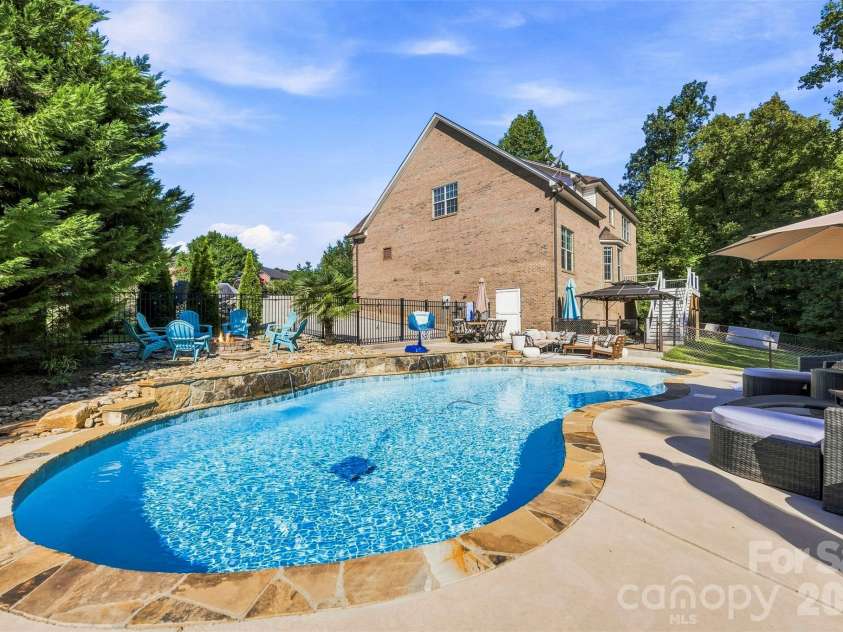 5506 Thistlebrook Court, Gastonia, NC 28056.  MLS# CAR4419201, YatesRealty ID 49885. 