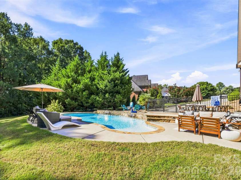 5506 Thistlebrook Court, Gastonia, NC 28056.  MLS# CAR4419201, YatesRealty ID 49885. 