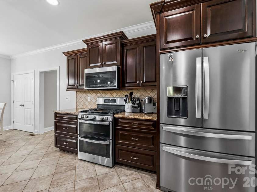 5506 Thistlebrook Court, Gastonia, NC 28056.  MLS# CAR4419201, YatesRealty ID 49885. 