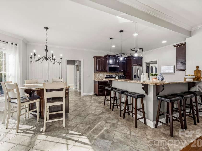 5506 Thistlebrook Court, Gastonia, NC 28056.  MLS# CAR4419201, YatesRealty ID 49885. 