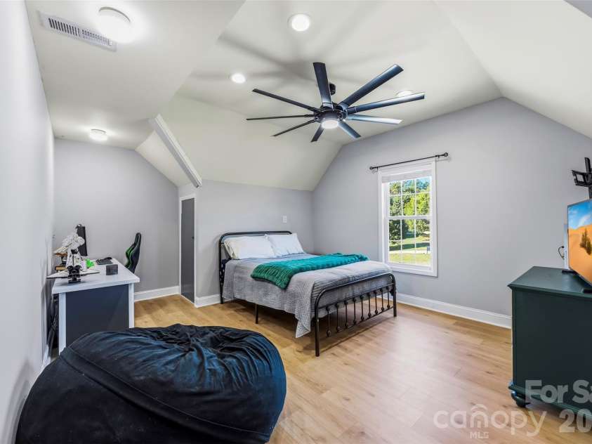 5506 Thistlebrook Court, Gastonia, NC 28056.  MLS# CAR4419201, YatesRealty ID 49885. 