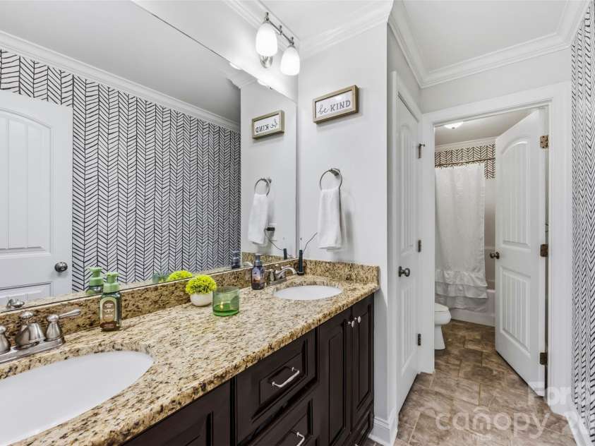 5506 Thistlebrook Court, Gastonia, NC 28056.  MLS# CAR4419201, YatesRealty ID 49885. 