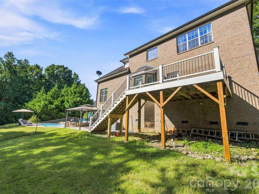 5506 Thistlebrook Court, Gastonia, NC 28056.  MLS# CAR4419201, YatesRealty ID 49885. 