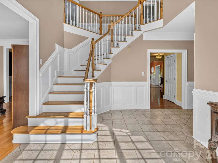 6041 Bluebird Hill Lane, Matthews, NC 28104.  MLS# CAR4413086, YatesRealty ID 49886. 