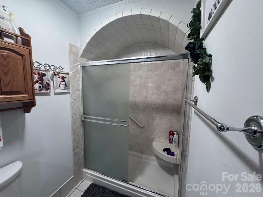 106 Myrtle Street, Morganton, NC 28655.  MLS# CAR4422677, YatesRealty ID 49887. Main bathroom