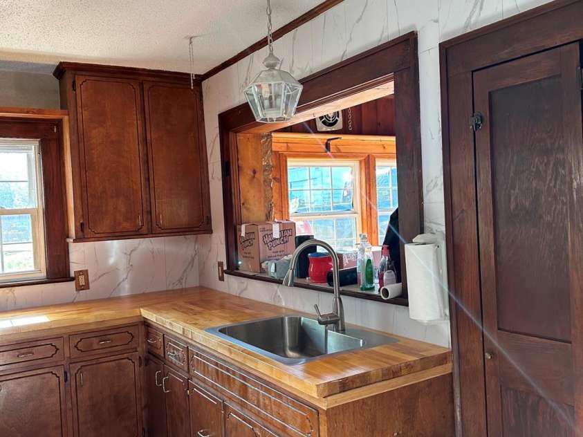 106 Myrtle Street, Morganton, NC 28655.  MLS# CAR4422677, YatesRealty ID 49887. Owner's picture - kitchen empty