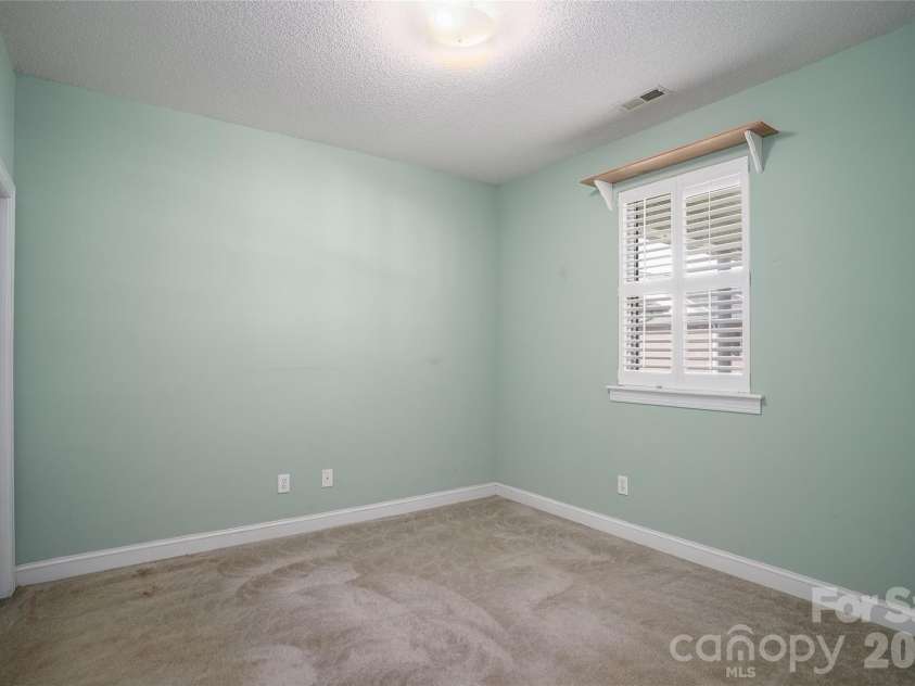 3846 Azalea Trail, Denver, NC 28037.  MLS# CAR4354328, YatesRealty ID 4989. 