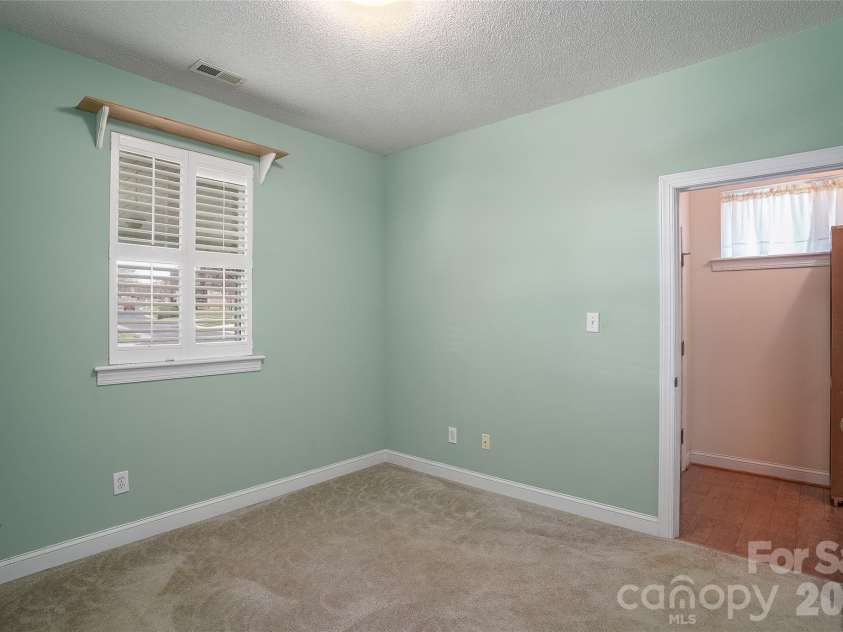 3846 Azalea Trail, Denver, NC 28037.  MLS# CAR4354328, YatesRealty ID 4989. 