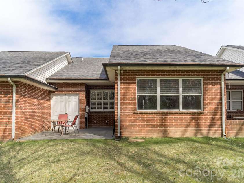 3846 Azalea Trail, Denver, NC 28037.  MLS# CAR4354328, YatesRealty ID 4989. 