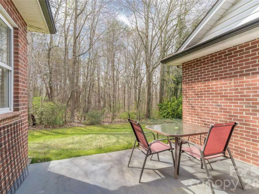 3846 Azalea Trail, Denver, NC 28037.  MLS# CAR4354328, YatesRealty ID 4989. Back Porch