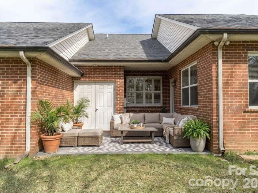 3846 Azalea Trail, Denver, NC 28037.  MLS# CAR4354328, YatesRealty ID 4989. Virtual Staging