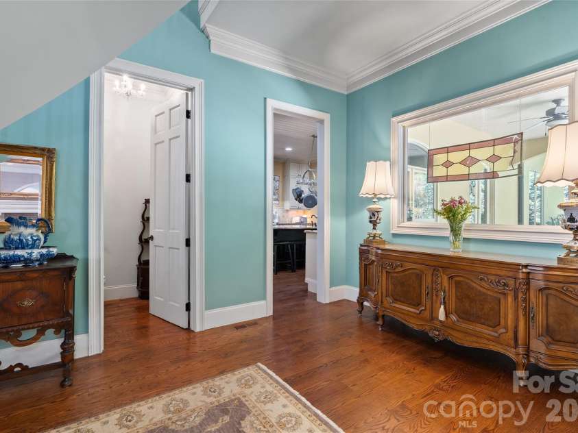 598 Old Toll Road, Asheville, NC 28804.  MLS# CAR4423120, YatesRealty ID 49890. Second Floor Landing