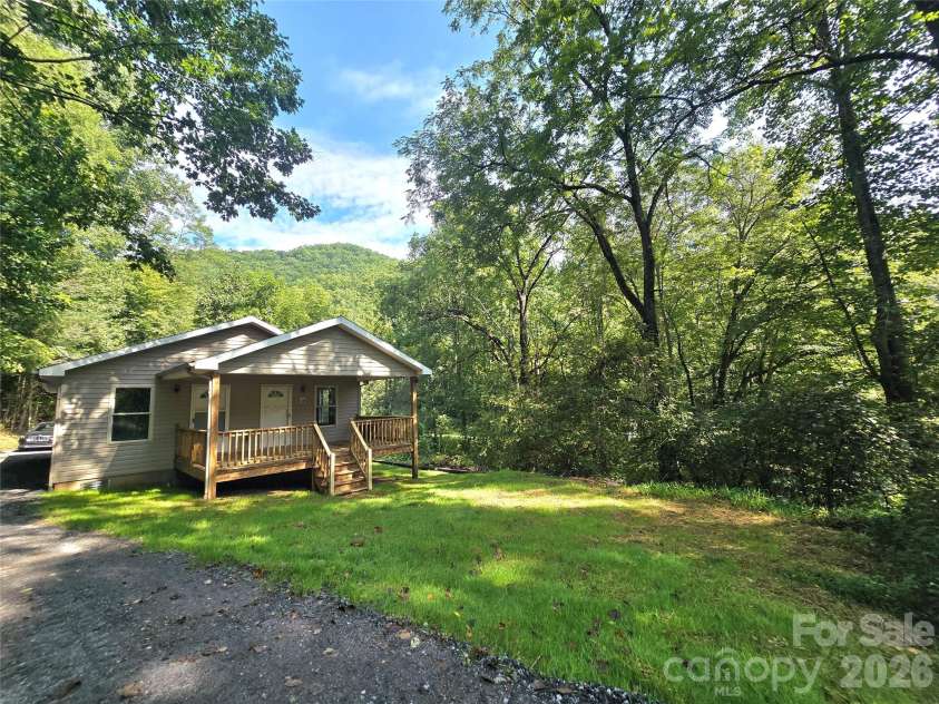 141 Silver Fox Drive, Cullowhee, NC 28723.  MLS# CAR4422320, YatesRealty ID 49891. 