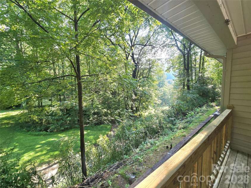 141 Silver Fox Drive, Cullowhee, NC 28723.  MLS# CAR4422320, YatesRealty ID 49891. 