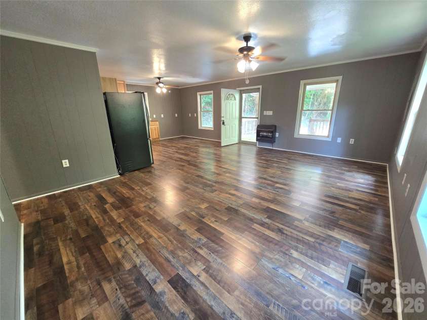 141 Silver Fox Drive, Cullowhee, NC 28723.  MLS# CAR4422320, YatesRealty ID 49891. 