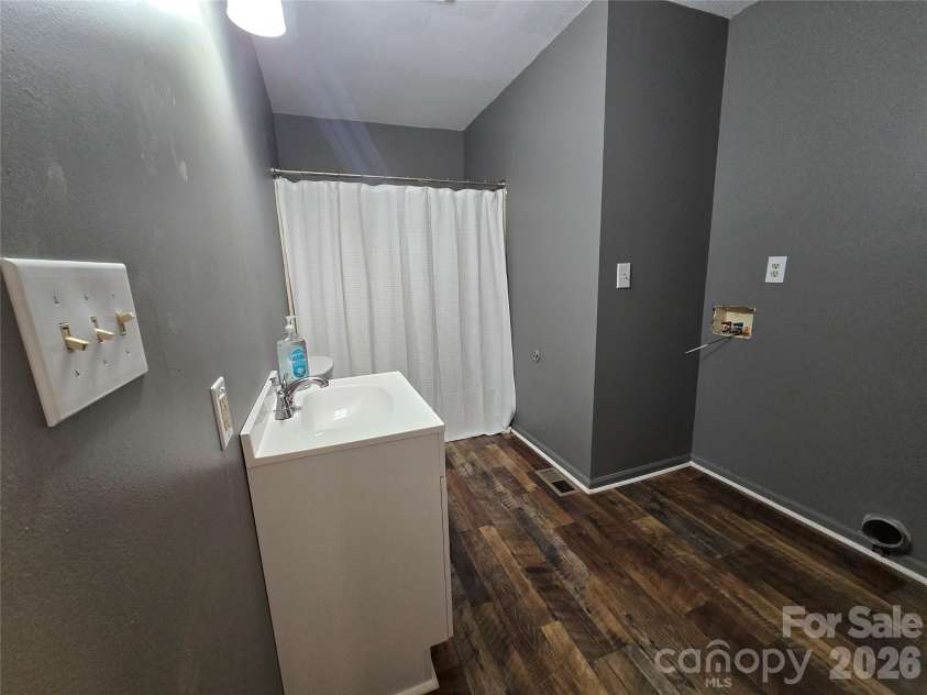 141 Silver Fox Drive, Cullowhee, NC 28723.  MLS# CAR4422320, YatesRealty ID 49891. 