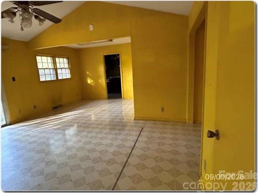 400 Shaver Street, Salisbury, NC 28144.  MLS# CAR4421212, YatesRealty ID 49893. 