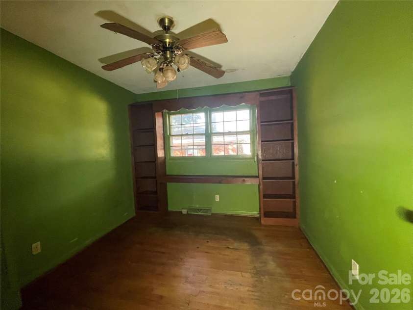 400 Shaver Street, Salisbury, NC 28144.  MLS# CAR4421212, YatesRealty ID 49893. 