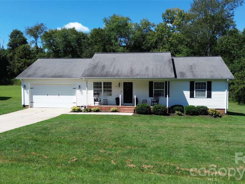 1545 Hamlet Street, Lincolnton, NC 28092.  MLS# CAR4423216, YatesRealty ID 49894. 