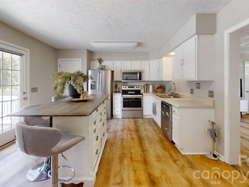 1545 Hamlet Street, Lincolnton, NC 28092.  MLS# CAR4423216, YatesRealty ID 49894. 
