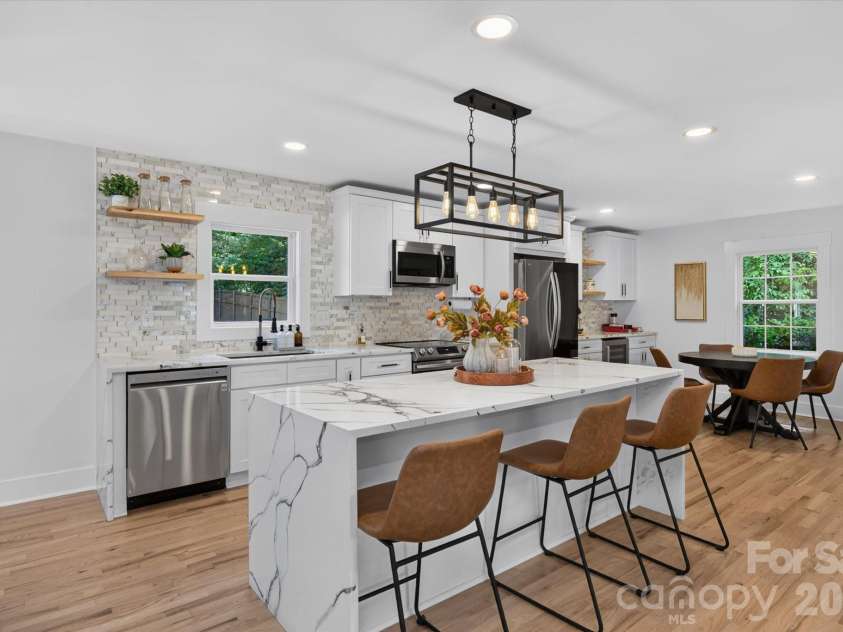 4415 Deepwood Drive, Charlotte, NC 28226.  MLS# CAR4421493, YatesRealty ID 49895. 