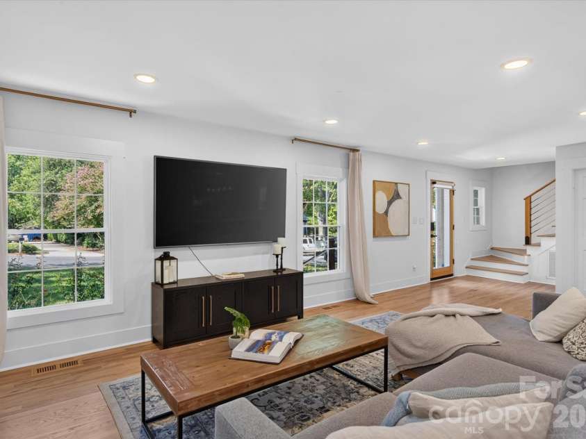 4415 Deepwood Drive, Charlotte, NC 28226.  MLS# CAR4421493, YatesRealty ID 49895. 