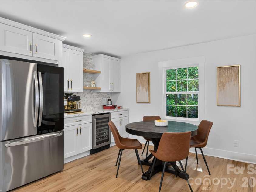 4415 Deepwood Drive, Charlotte, NC 28226.  MLS# CAR4421493, YatesRealty ID 49895. 