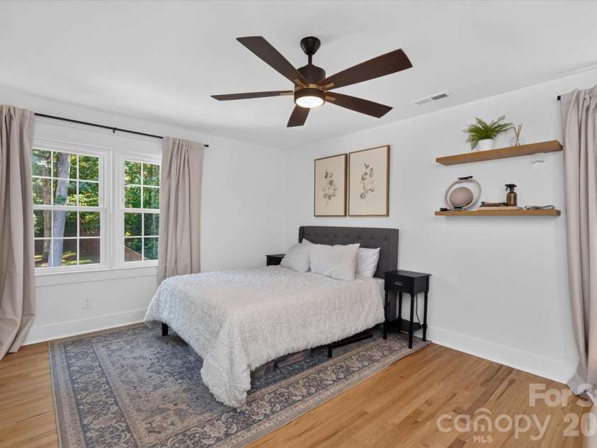 4415 Deepwood Drive, Charlotte, NC 28226.  MLS# CAR4421493, YatesRealty ID 49895. 