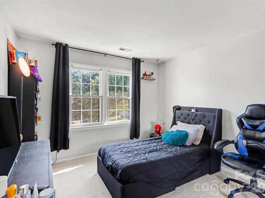 3907 Yorkford Drive, Charlotte, NC 28269.  MLS# CAR4421220, YatesRealty ID 49897. 