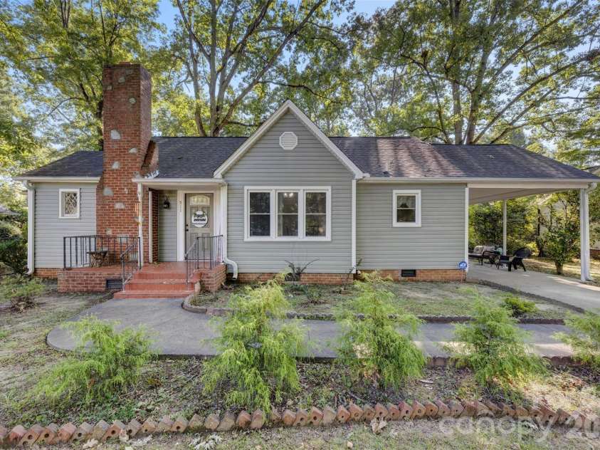 511 Woodside Drive, Shelby, NC 28150.  MLS# CAR4418969, YatesRealty ID 49898. 
