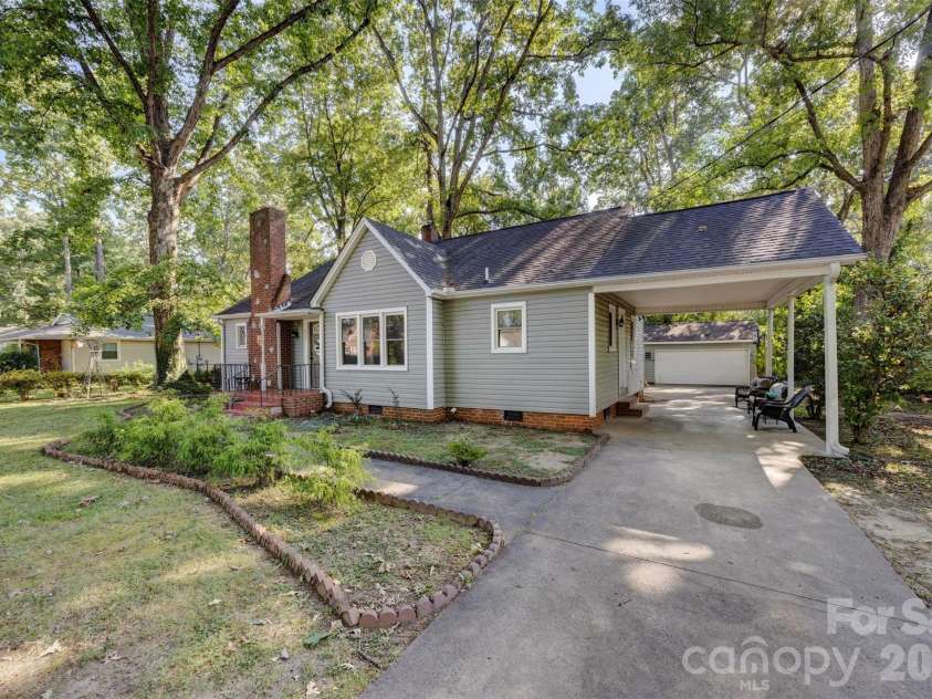 511 Woodside Drive, Shelby, NC 28150.  MLS# CAR4418969, YatesRealty ID 49898. 