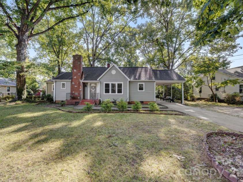 511 Woodside Drive, Shelby, NC 28150.  MLS# CAR4418969, YatesRealty ID 49898. 