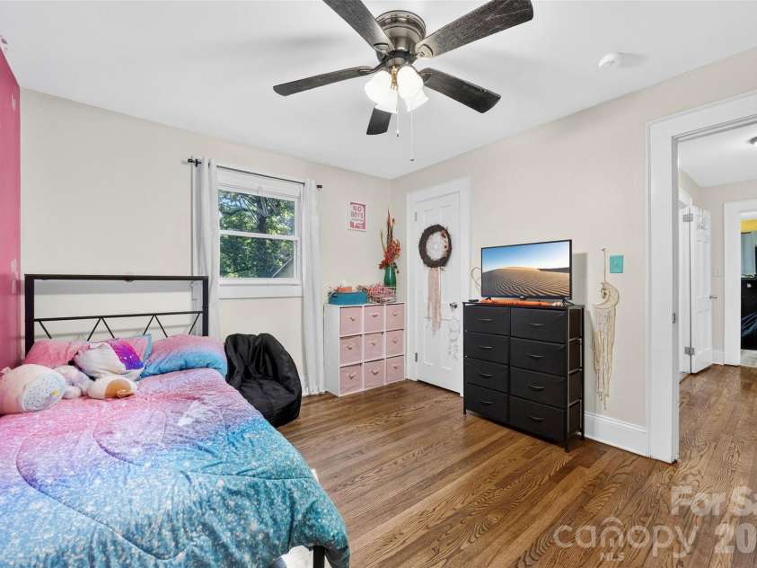 511 Woodside Drive, Shelby, NC 28150.  MLS# CAR4418969, YatesRealty ID 49898. 