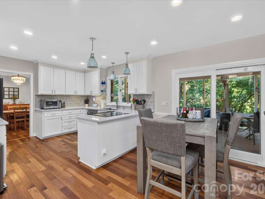 10009 Thomas Payne Circle, Charlotte, NC 28277.  MLS# CAR4421485, YatesRealty ID 49899. 